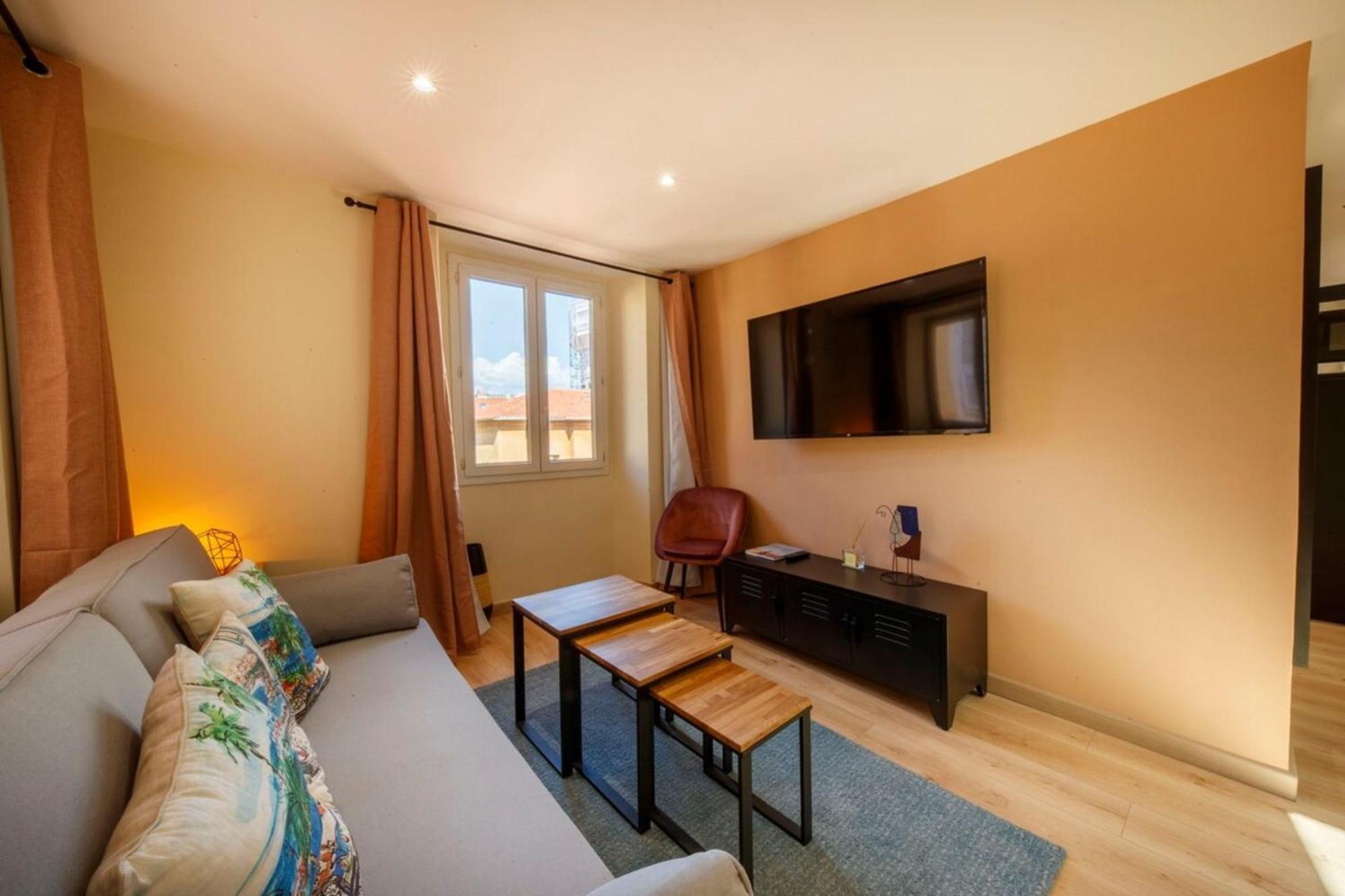 06A2 - Heart Of Old Nice Beautiful Renovated Apartment Buitenkant foto