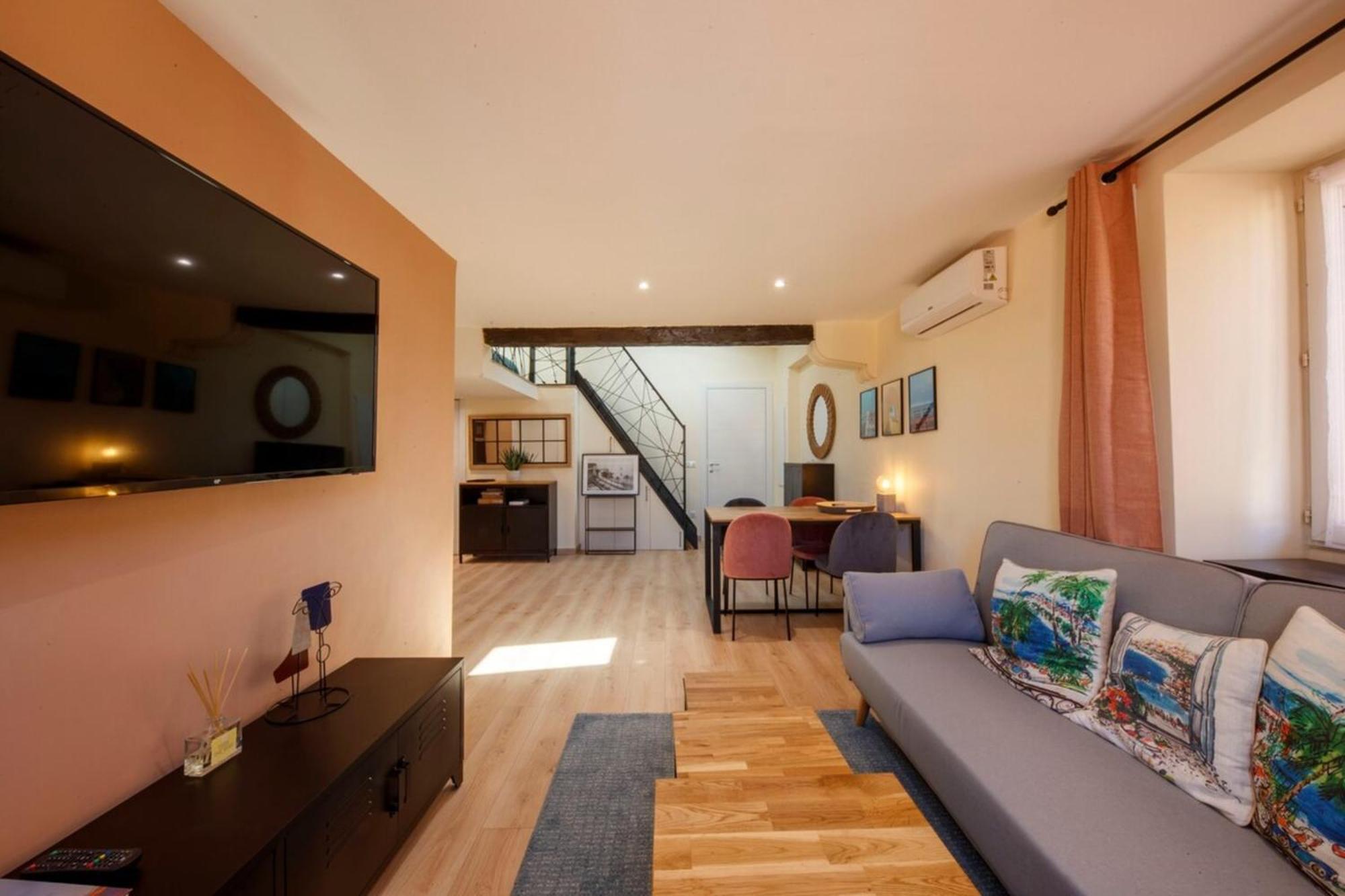 06A2 - Heart Of Old Nice Beautiful Renovated Apartment Buitenkant foto